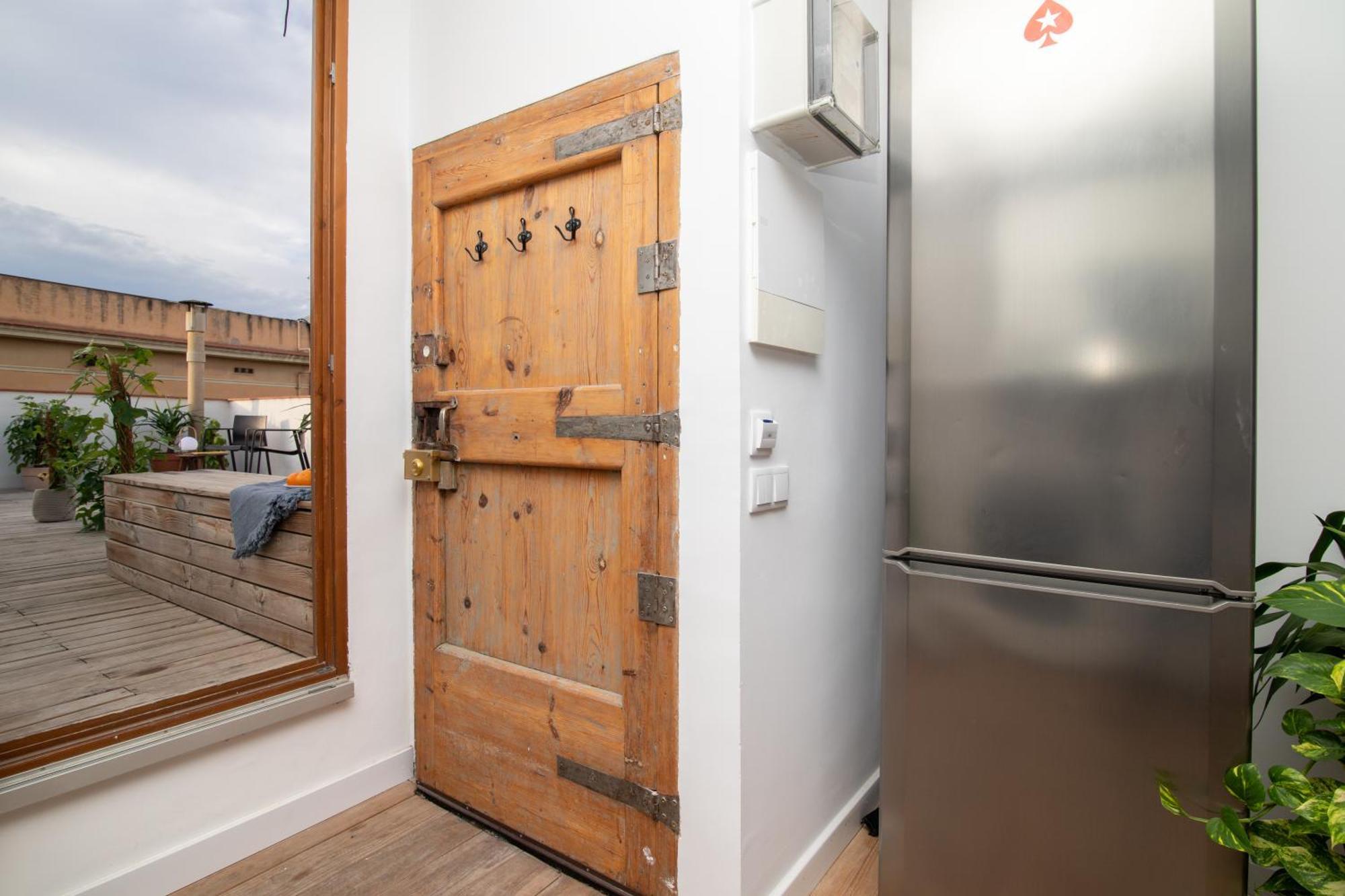 Unique Living Born Apartments & Studios Барселона Экстерьер фото