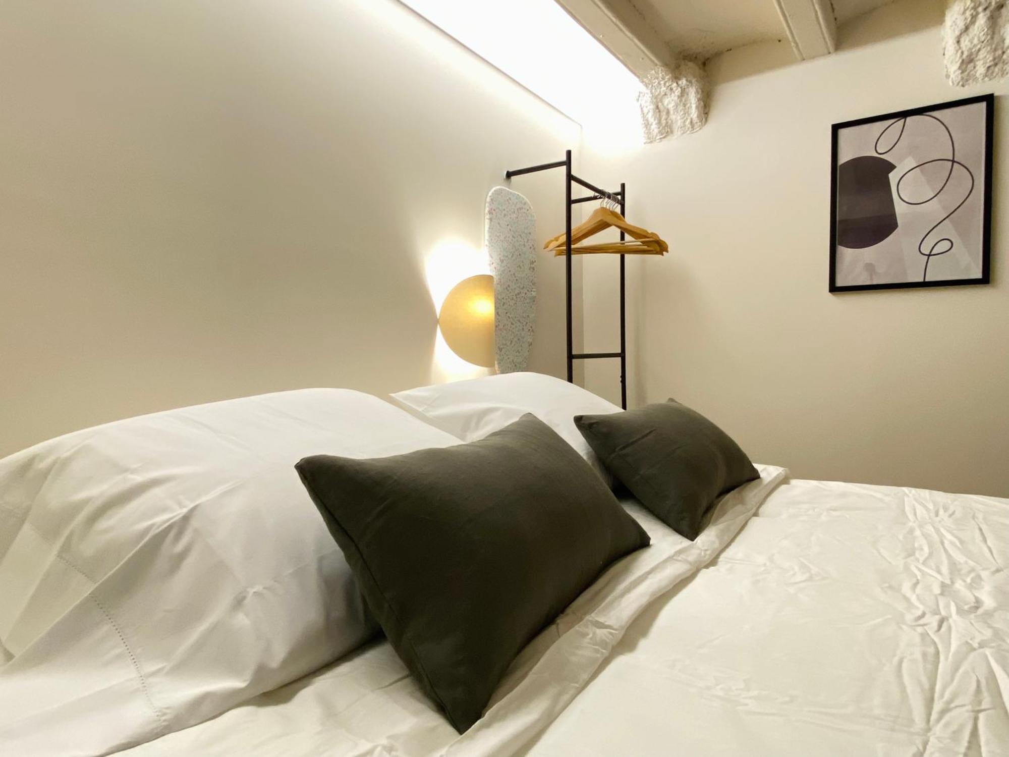 Unique Living Born Apartments & Studios Барселона Экстерьер фото